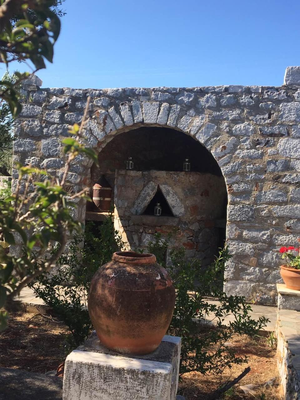 Charouda Stone Tower Xenonas Apartment Pírgos Dhiroú Bagian luar foto