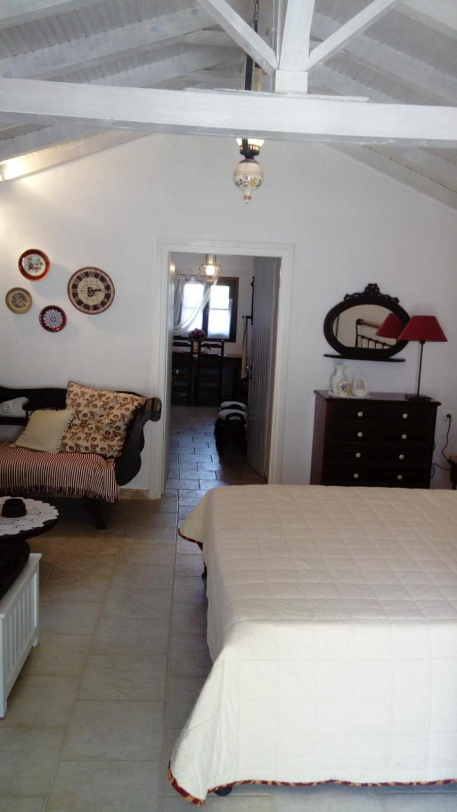 Charouda Stone Tower Xenonas Apartment Pírgos Dhiroú Bagian luar foto
